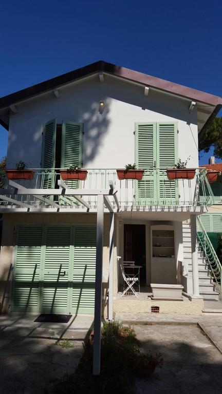 Le Mura Holiday Home Марина-ди-Пьетрасанта Экстерьер фото